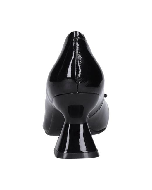 Emanuélle Vee Black Pumps