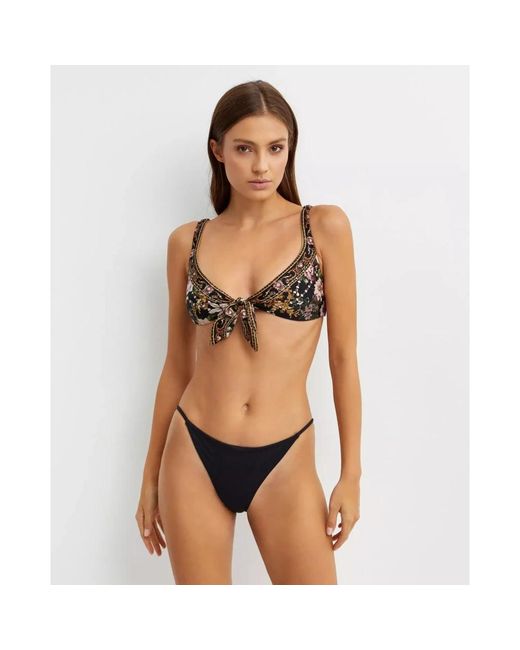 Camilla Bikinis in het Brown
