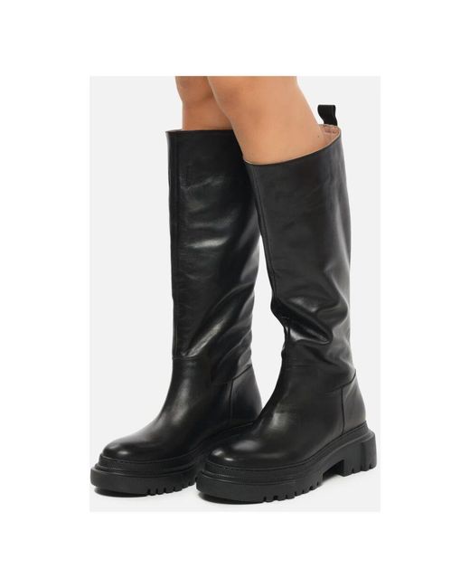 High Boots di CESARE GASPARI in Black