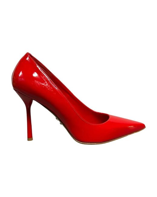 Pumps di Sergio Levantesi in Red