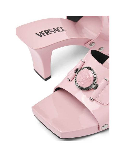 Shoes > heels > heeled mules Versace en coloris Pink