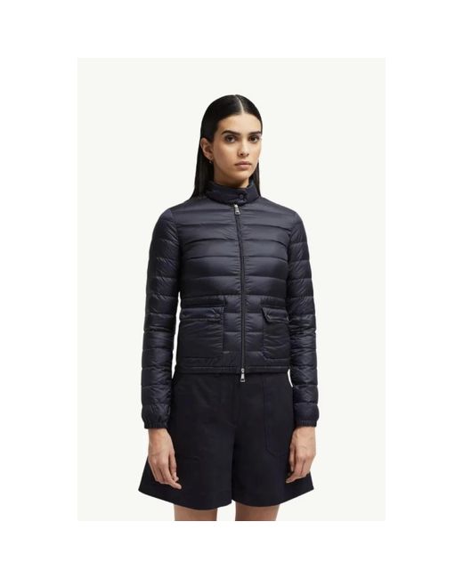 Moncler Lans Packable Short Down Jacket in het Blue
