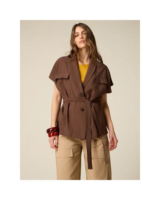 Light Jackets Oltre de color Brown