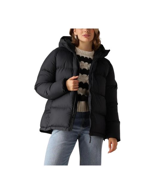 Peak Performance Jassen ,Zwart ,Rivel Down Puffer Jacket in het Black