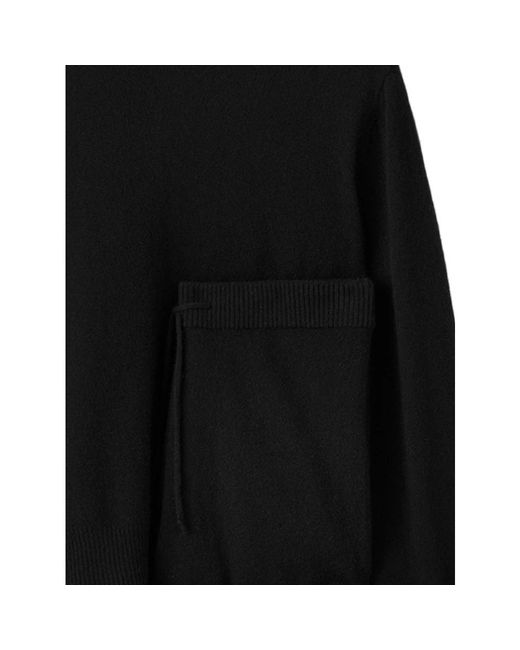 Soft Goat Black Round-Neck Knitwear