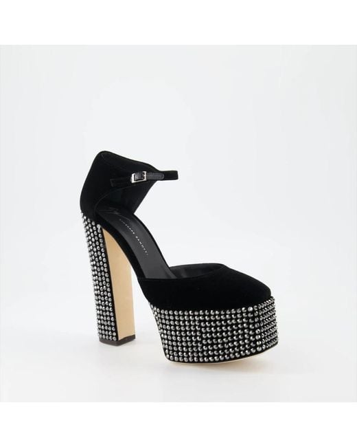 Giuseppe Zanotti Black Pumps