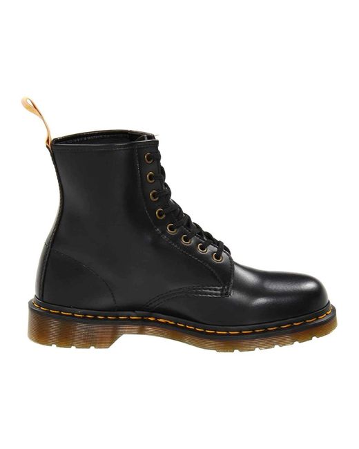 Lace-Up Boots di Dr. Martens in Black
