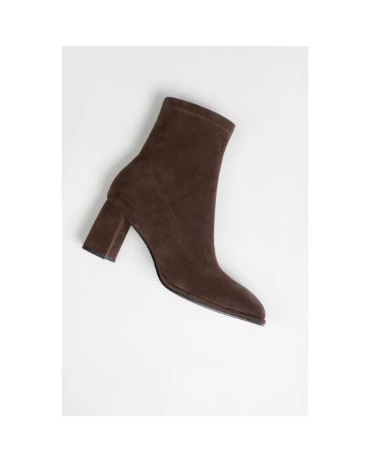 ESTRO Brown Heeled Boots