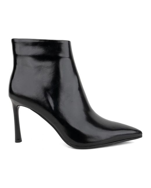 Linda Baumann Black Heeled Boots