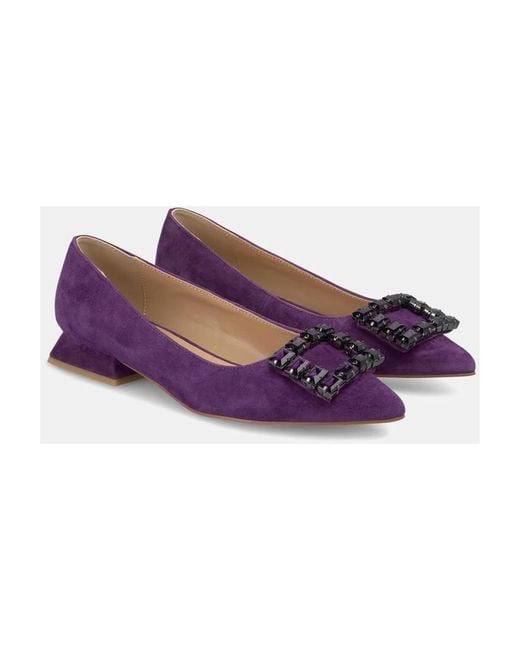 Alma En Pena. Purple Ballerinas