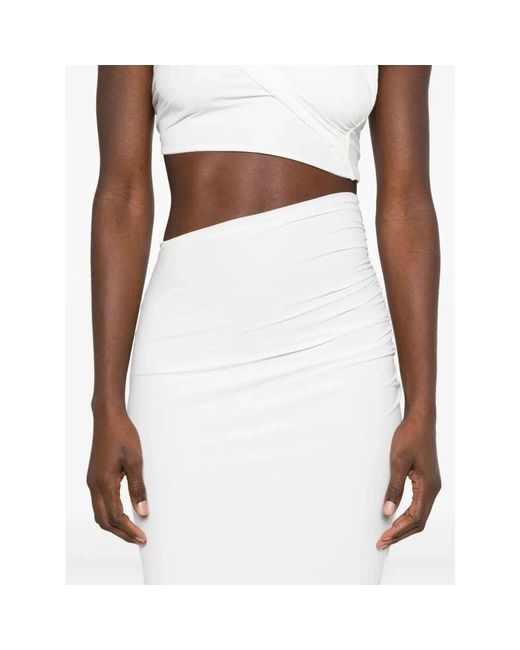 Amazuìn White Gerüschtes Kleid Mit Knopfverschluss