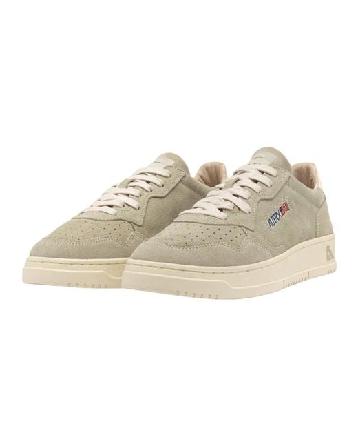 Autry Sneakers Met Geperforeerd Detail in het Natural
