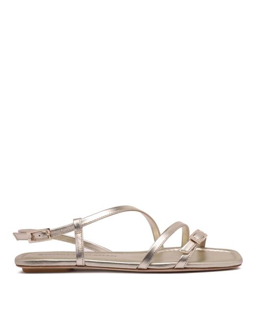 Stuart Weitzman Flat Sandals in het Natural