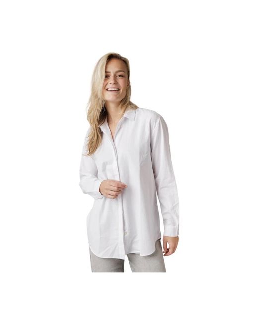 Blusa blanca con cuello y cierre de botones oculto Samsøe & Samsøe de color White