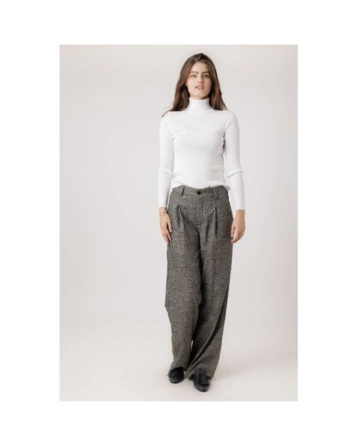 Closed Gray Wide Trousers