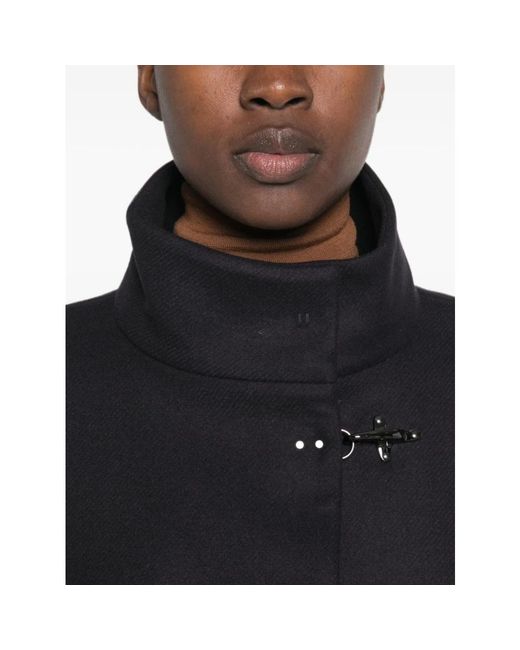 Capes Fay en coloris Black