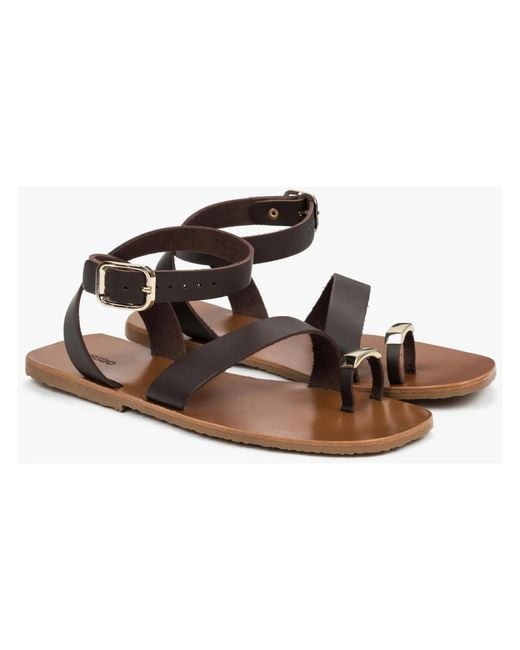 ESTRO Brown Flat Sandals