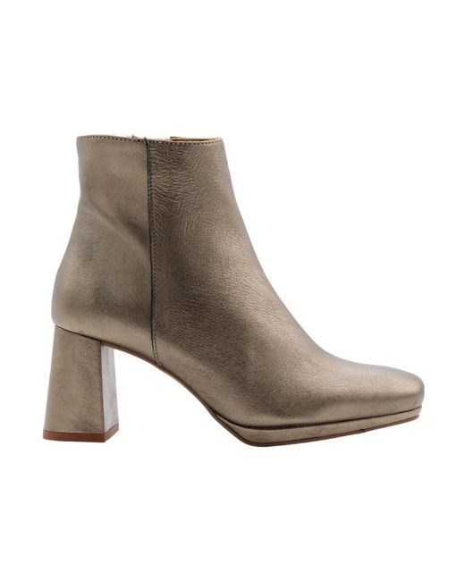 Heeled Boots CTWLK de color Gray