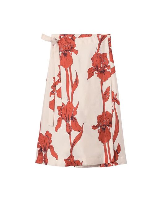 Midi Skirts di LaDoubleJ in Red
