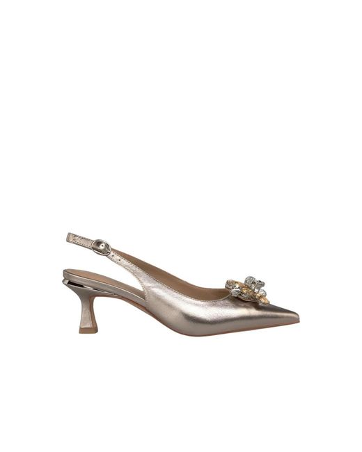 Alma En Pena. Metallic Pumps