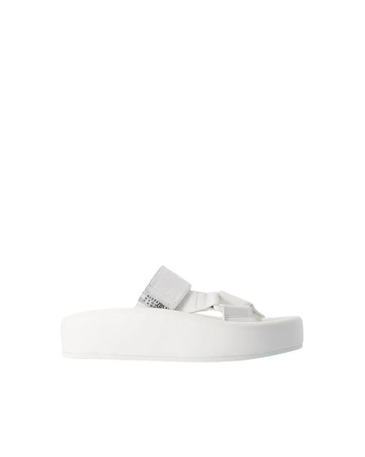 Sandalias blancas de cuero con punta abierta en almendra MM6 by Maison Martin Margiela de color White