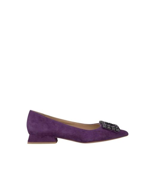 Alma En Pena. Purple Ballerinas