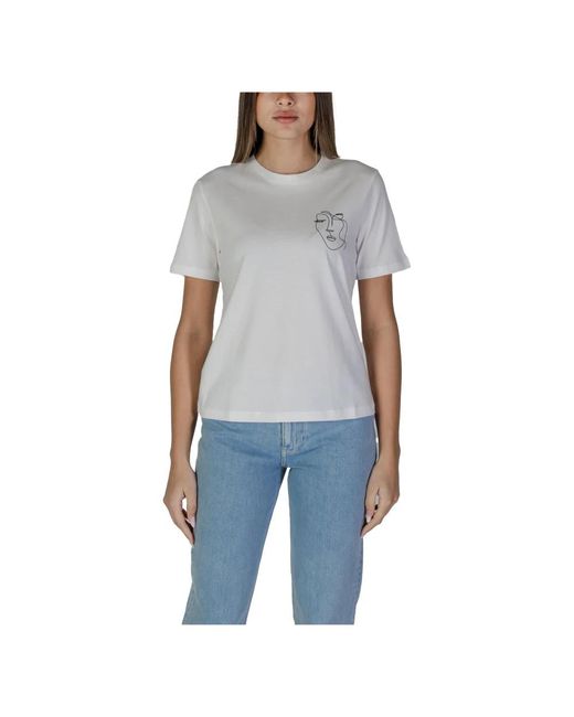 T-Shirts di Vila in Blue