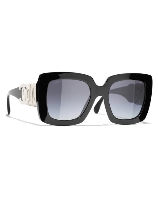 Iconici occhiali da sole con lenti uniformi di Chanel in Black