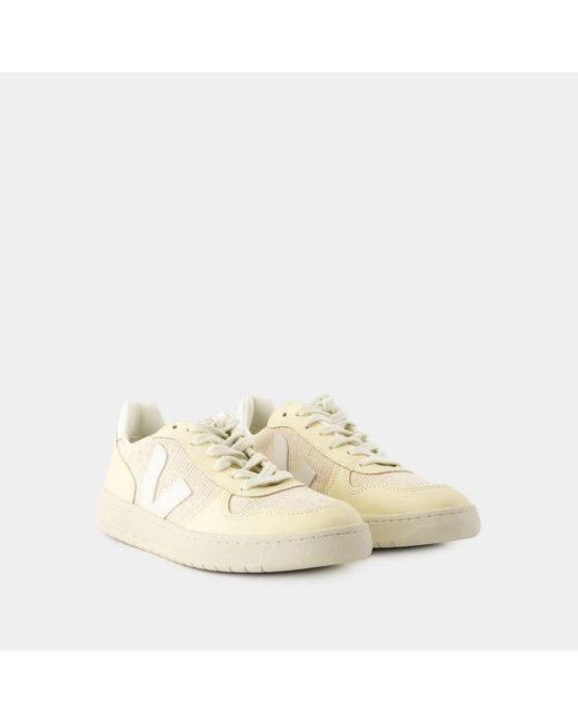 Veja Natural Sneakers
