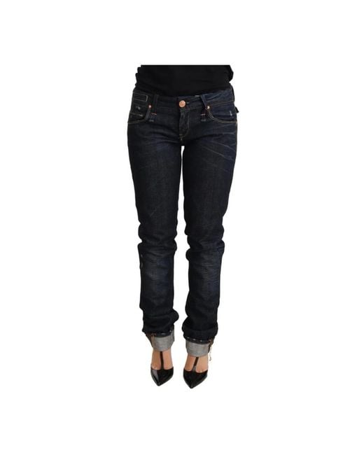 Acht Skinny Jeans in het Black