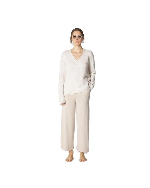 V-Neck Knitwear di SMINFINITY in White