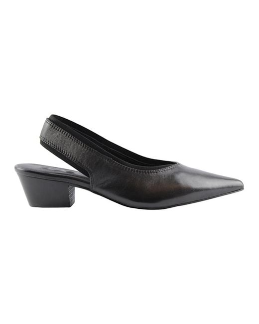Zoe Black Pumps