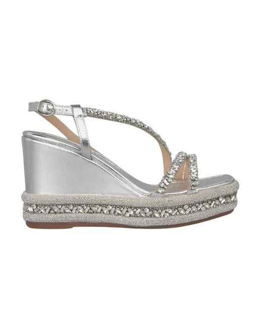 Wedges di Alma En Pena. in Gray