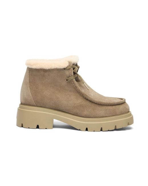 Stuart Weitzman Natural Winter Boots