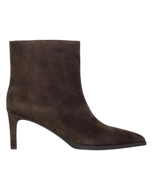ESTRO Brown Heeled Boots
