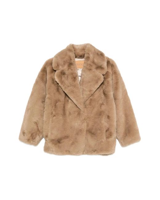 Jakke Natural Faux Fur & Shearling Jackets