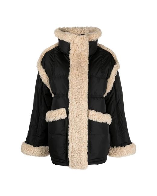 Faux Fur & Shearling Jackets di Stand Studio in Black