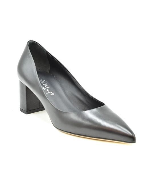 Ninalilou Gray Pumps