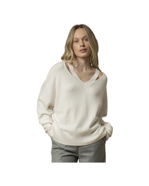 Kocca Natural V-Neck Knitwear