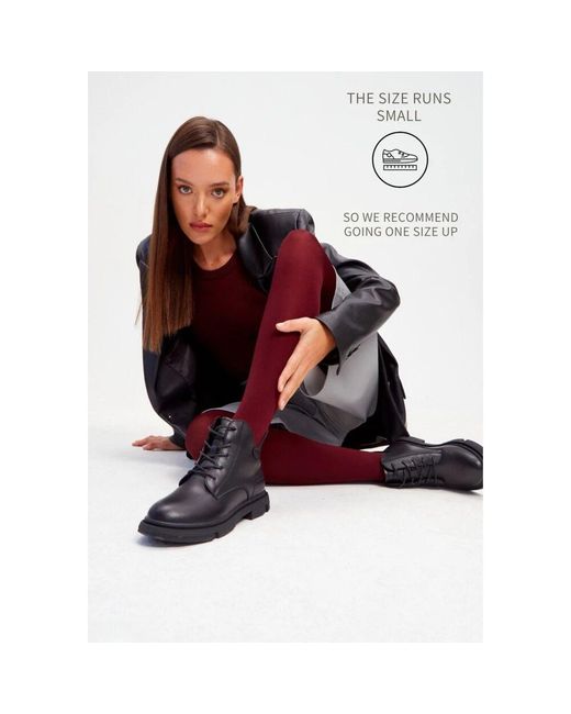 Lace-Up Boots di CESARE GASPARI in Black