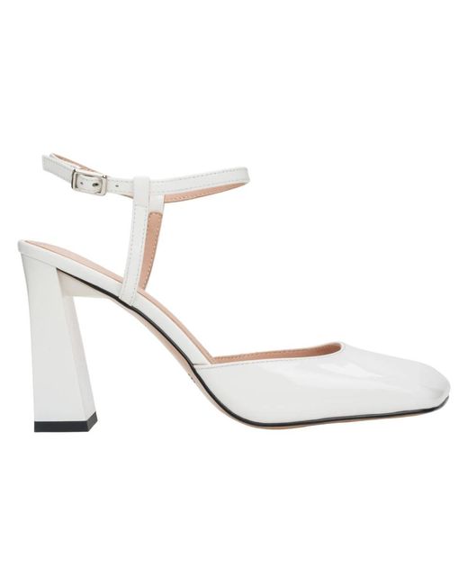 ESTRO Schoenen ,Wit ,Leer Sandalen Met Blokhak Van Lakleer in het White