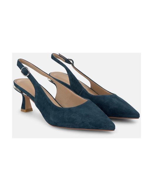 Alma En Pena. Blue Pumps