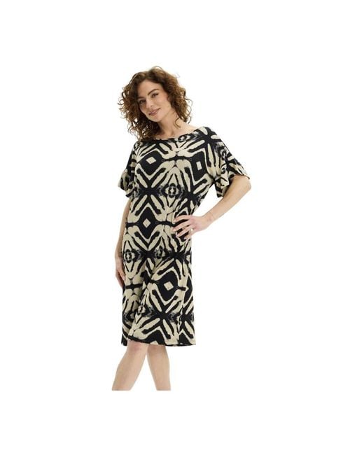 Short Dresses iN FRONT de color Black