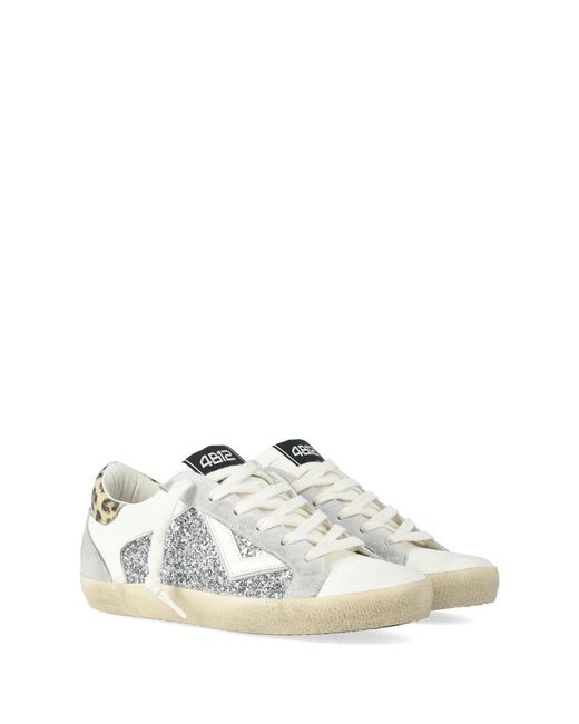 4b12 White Sneakers