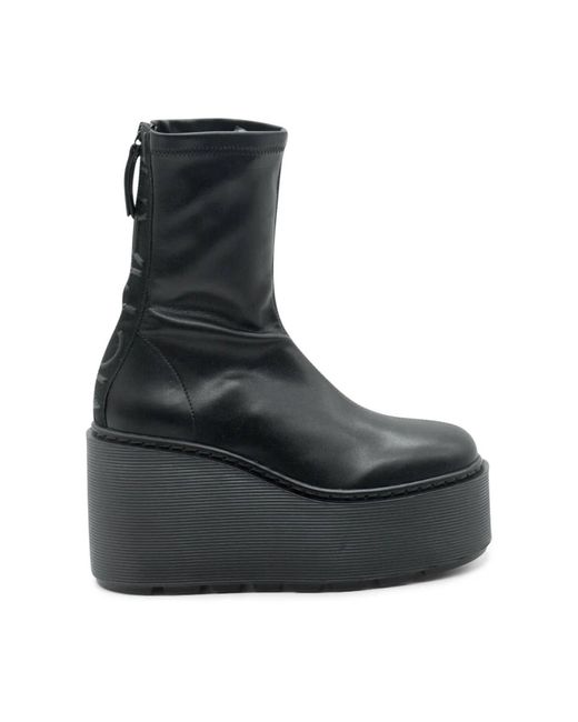 Vic Matié Black Wedges
