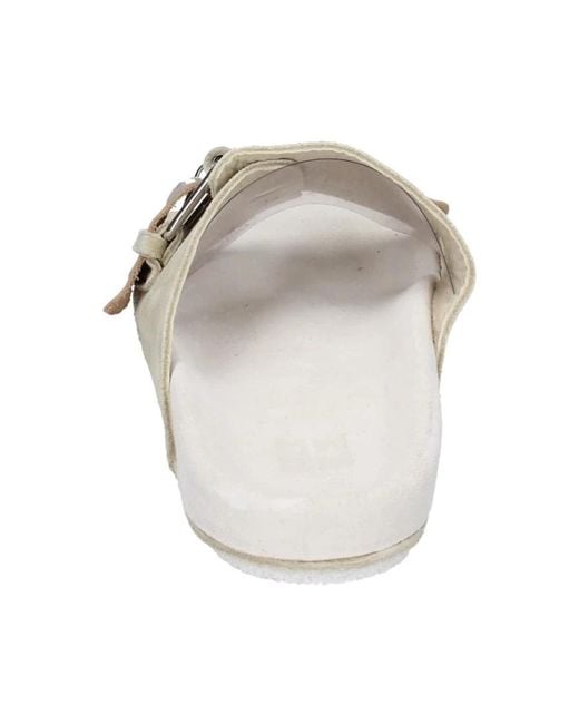 Moma White Sliders
