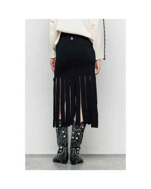Midi Skirts Akep de color Black