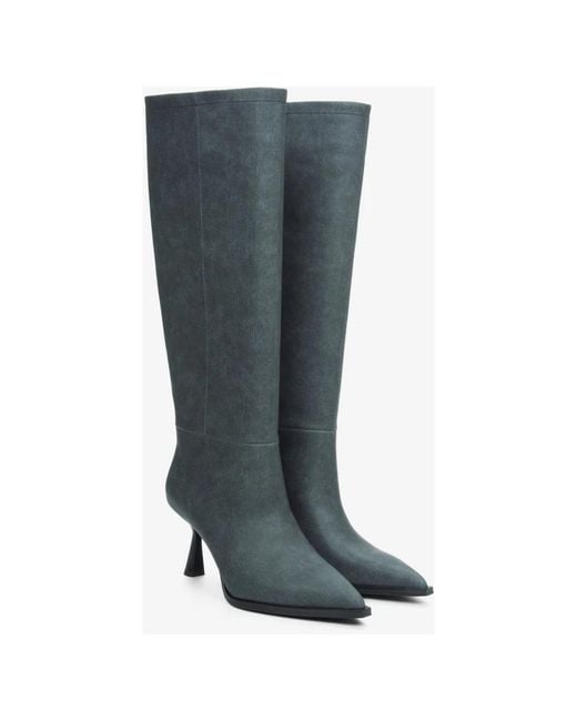 ESTRO Gray Heeled Boots