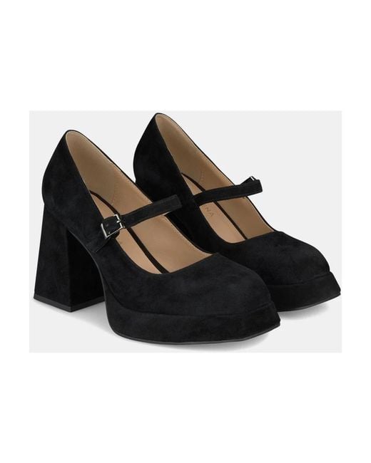 Alma En Pena. Black Pumps