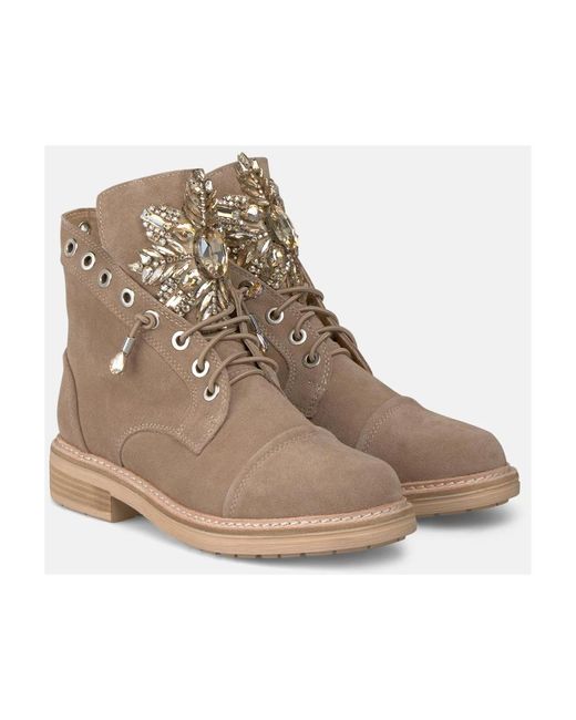 Alma En Pena. Brown Lace-Up Boots